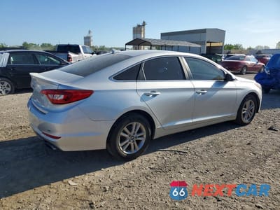 Trzecie zdjęcie samochodu z tyłu: 2016 HYUNDAI SONATA SE VIN:5NPE24AF5GH365555 - miniatura