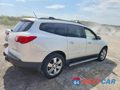 Trzecie zdjęcie samochodu z tyłu: 2012 CHEVROLET TRAVERSE LTZ VIN:1GNKVLED8CJ405410 - miniatura