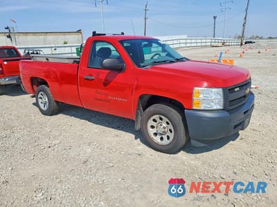 Czwarte zdjęcie samochodu z boku: 2013 CHEVROLET SILVERADO C1500 VIN:1GCNCPEXXDZ342584 - miniatura