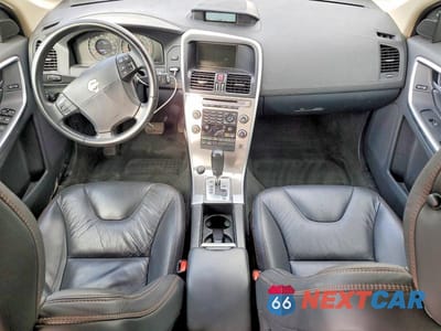 Zdjęcie 8 z 13 samochodu: 2010 VOLVO XC60 3.2 VIN:YV4960DZ6A2052394 - miniatura