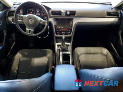 Zdjęcie 8 z 12 samochodu: 2012 VOLKSWAGEN PASSAT SE VIN:1VWBP7A36CC048317 - miniatura