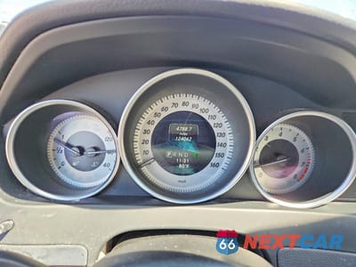 Zdjęcie 9 z 12 samochodu: 2014 MERCEDES-BENZ C 250 VIN:WDDGF4HB9EG215990 - miniatura