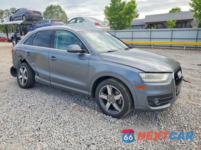 Czwarte zdjęcie samochodu z boku: 2015 AUDI Q3 PREMIUM PLUS VIN:WA1EFCFS2FR002538 - miniatura