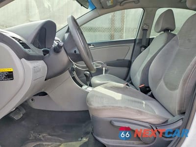 Zdjęcie 7 z 12 samochodu: 2017 HYUNDAI ACCENT SE VIN:KMHCT4AE0HU242471 - miniatura