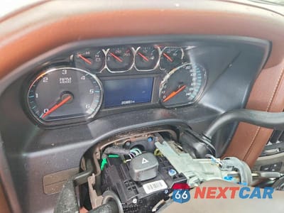 Zdjęcie 9 z 12 samochodu: 2018 CHEVROLET SILVERADO 1500 HIGH COUNTRY 4WD VIN:3GCUKTEC1JG420475 - miniatura