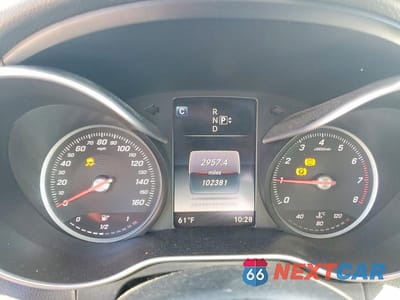 Zdjęcie 9 z 13 samochodu: 2015 MERCEDES-BENZ C 300 4MATIC VIN:55SWF4KB7FU091839 - miniatura