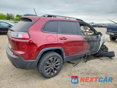 Trzecie zdjęcie samochodu z tyłu: 2021 JEEP CHEROKEE LATITUDE LUX VIN:1C4PJMMX0MD188995 - miniatura