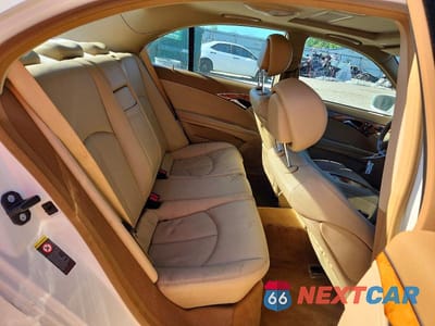 Zdjęcie 10 z 12 samochodu: 2008 MERCEDES-BENZ E 350 VIN:WDBUF56X68B271385 - miniatura