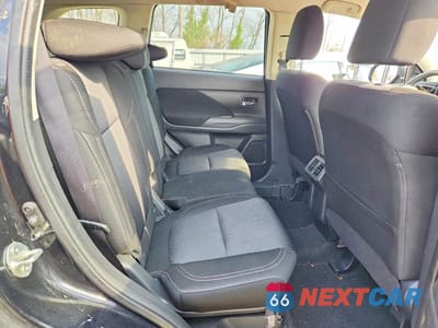 Zdjęcie 11 z 13 samochodu: 2020 MITSUBISHI OUTLANDER VIN:JA4AD2A38LZ039409 - miniatura