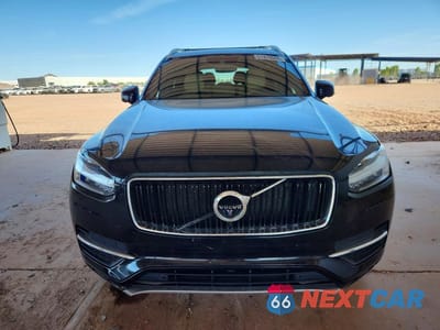 Piąte zdjęcie samochodu w środku: 2018 VOLVO XC90 T5 VIN:YV4102PK6J1356274 - miniatura