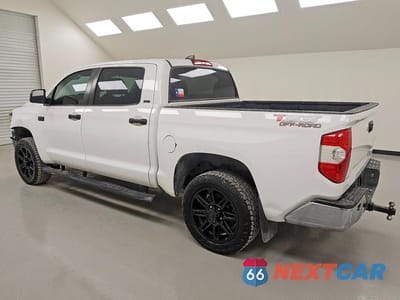 Drugie zdjęcie samochodu z przodu: 2020 TOYOTA TUNDRA CREWMAX SR5 VIN:5TFEY5F11LX261435 - miniatura