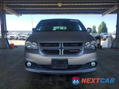 Piąte zdjęcie samochodu w środku: 2017 DODG GRAND CARAVAN GT VIN:2C4RDGEG6HR717059 - miniatura