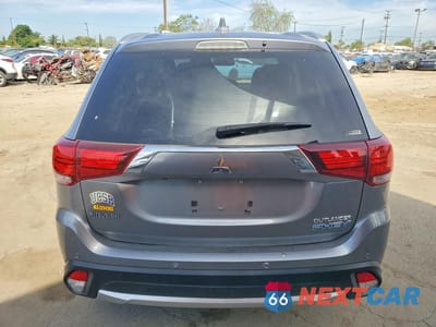 Zdjęcie 6 z 14 samochodu: 2018 MITSUBISHI OUTLANDER SE VIN:JA4J24A55JZ054952 - miniatura