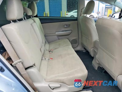 Zdjęcie 10 z 12 samochodu: 2012 TOYOTA PRIUS V TWO VIN:JTDZN3EU1C3186849 - miniatura