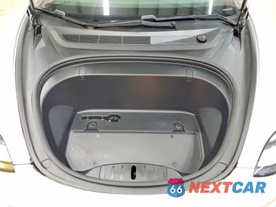 Zdjęcie 11 z 12 samochodu: 2019 TESLA MODEL 3 VIN:5YJ3E1EAXKF417507 - miniatura
