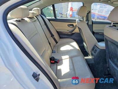 Zdjęcie 10 z 12 samochodu: 2011 BMW 328 XI VIN:WBAPK7C56BA973466 - miniatura