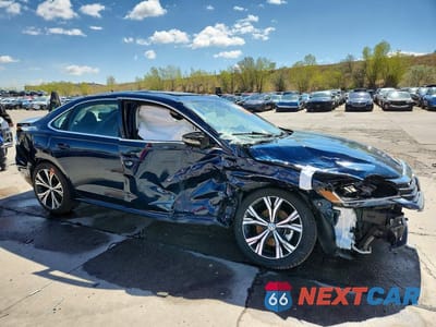 Czwarte zdjęcie samochodu z boku: 2021 VOLKSWAGEN PASSAT SE VIN:1VWSA7A34MC002861 - miniatura
