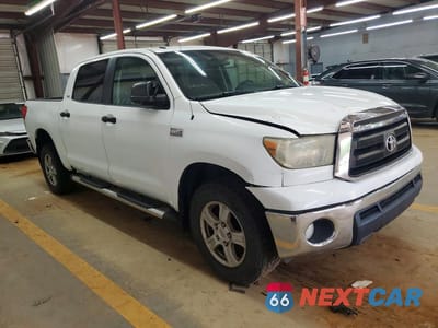 Czwarte zdjęcie samochodu z boku: 2010 TOYOTA TUNDRA GRADE VIN:5TFDW5F11AX133078 - miniatura