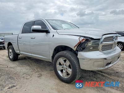 Czwarte zdjęcie samochodu z boku: 2019 RAM 1500 CLASSIC SLT VIN:1C6RR7TT9KS510745 - miniatura