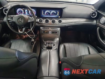 Zdjęcie 8 z 13 samochodu: 2018 MERCEDES-BENZ E 400 4MATIC VIN:WDDZF6GB4JA365802 - miniatura