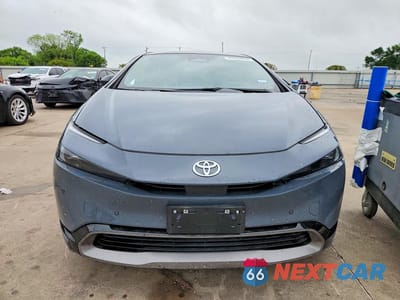 Piąte zdjęcie samochodu w środku: 2024 TOYOTA PRIUS XLE VIN:JTDACAAU2R3045861 - miniatura