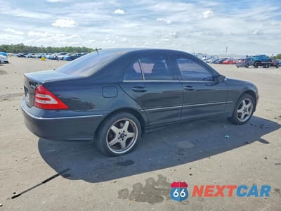 Trzecie zdjęcie samochodu z tyłu: 2005 MERCEDES-BENZ C 240 4MATIC VIN:WDBRF81J95F689454 - miniatura