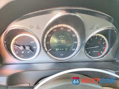 Zdjęcie 9 z 12 samochodu: 2010 MERCEDES-BENZ C 300 VIN:WDDGF5EB9AR113730 - miniatura