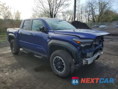 Czwarte zdjęcie samochodu z boku: 2024 TOYOTA TACOMA TRD OFF-ROAD VIN:3TMLB5JN2RM087540 - miniatura