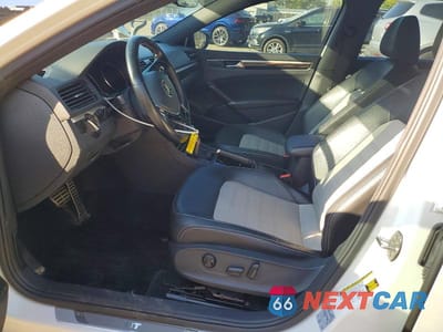 Zdjęcie 7 z 12 samochodu: 2018 VOLKSWAGEN PASSAT GT VIN:1VWJM7A34JC048706 - miniatura