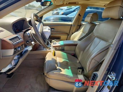 Zdjęcie 7 z 13 samochodu: 2007 BMW 750 VIN:WBAHN83557DT70175 - miniatura