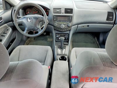 Zdjęcie 8 z 12 samochodu: 2005 HONDA ACCORD LX VIN:1HGCM56445A072136 - miniatura