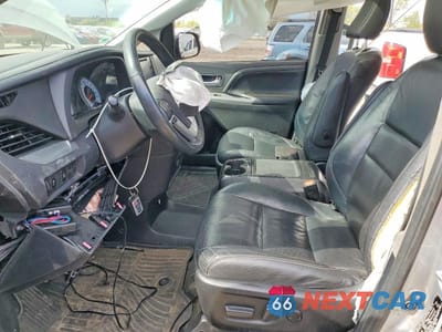 Zdjęcie 7 z 14 samochodu: 2017 TOYOTA SIENNA SE VIN:5TDXZ3DC7HS802418 - miniatura