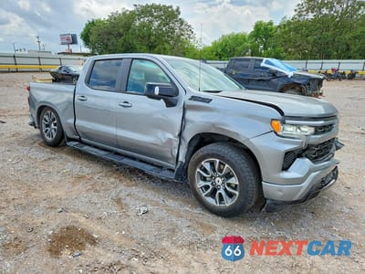 Czwarte zdjęcie samochodu z boku: 2025 CHEVROLET SILVERADO K1500 RST VIN:2GCUKEEDXS1191504 - miniatura