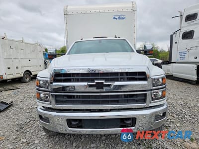 Piąte zdjęcie samochodu w środku: 2021 CHEV SILVERADO MEDIUM DUTY VIN:1HTKHPVK8MH206763 - miniatura