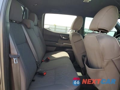 Zdjęcie 10 z 12 samochodu: 2019 TOYOTA TACOMA TRD OFF-ROAD VIN:3TMCZ5AN5KM203136 - miniatura