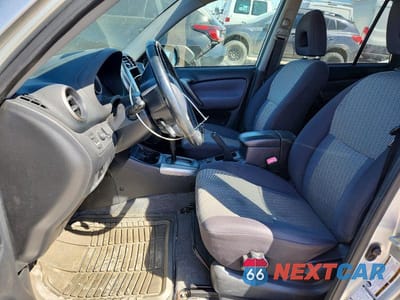 Zdjęcie 7 z 13 samochodu: 2004 TOYOTA RAV4 BASE VIN:JTEHD20V246022093 - miniatura