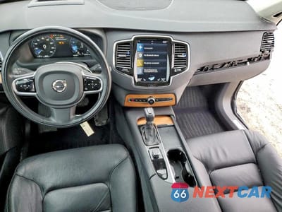 Zdjęcie 8 z 13 samochodu: 2022 VOLVO XC90 T6 MOMENTUM VIN:YV4A221K1N1840376 - miniatura
