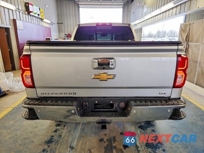 Zdjęcie 6 z 12 samochodu: 2018 CHEVROLET SILVERADO K1500 LTZ VIN:3GCUKSEC2JG256602 - miniatura