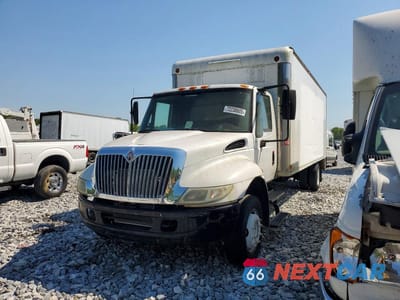 2006 INTERNATIONAL 4200 BOX TRUCK 1HTMLAFMX6H256443 - główne zdjęcie licytacji z USA - miniatura