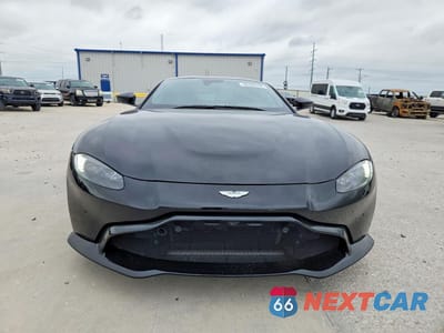 Piąte zdjęcie samochodu w środku: 2019 ASTON MARTIN VANTAGE VIN:SCFSMGAWXKGN01076 - miniatura
