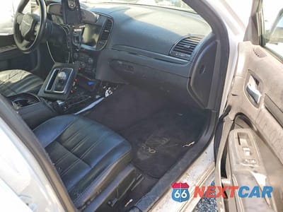 Zdjęcie 8 z 12 samochodu: 2016 CHRYSLER 300 S VIN:2C3CCABG6GH269120 - miniatura