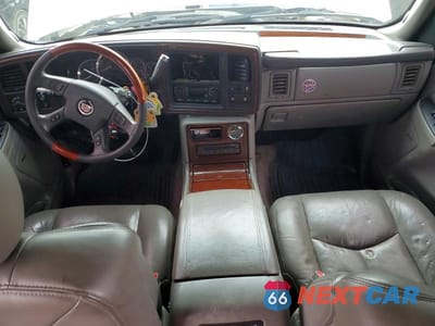Zdjęcie 8 z 13 samochodu: 2004 CADILLAC ESCALADE LUXURY VIN:1GYEK63N74R151259 - miniatura
