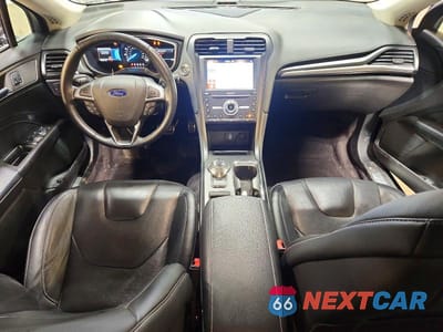 Zdjęcie 8 z 12 samochodu: 2017 FORD FUSION TITANIUM VIN:3FA6P0D97HR184093 - miniatura