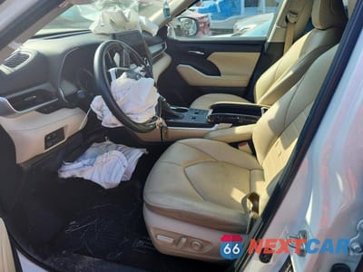 Zdjęcie 7 z 13 samochodu: 2023 TOYOTA HIGHLANDER XLE VIN:5TDKDRAHXPS005543 - miniatura
