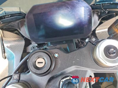 Zdjęcie 7 z 9 samochodu: 2024 BMW S 1000 RR VIN:WB10E6303R6J60896 - miniatura