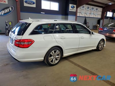 Trzecie zdjęcie samochodu z tyłu: 2013 MERCEDES-BENZ E 350 4MATIC WAGON VIN:WDDHH8JB0DA695953 - miniatura