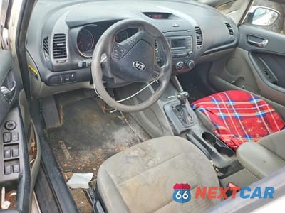 Zdjęcie 8 z 12 samochodu: 2015 KIA FORTE LX VIN:KNAFX4A66F5311523 - miniatura