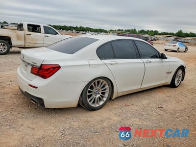 Trzecie zdjęcie samochodu z tyłu: 2015 BMW 750 I VIN:WBAYA8C56FD825805 - miniatura