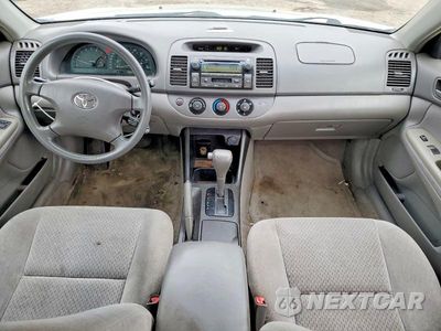Zdjęcie 8 z 12 samochodu: 2003 TOYOTA CAMRY LE V6 VIN:4T1BF32K93U044188 - miniatura