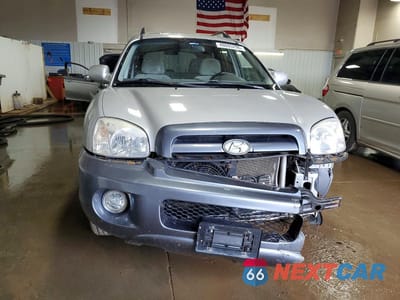 Piąte zdjęcie samochodu w środku: 2005 HYUNDAI SANTA FE GLS VIN:KM8SC13D25U904075 - miniatura